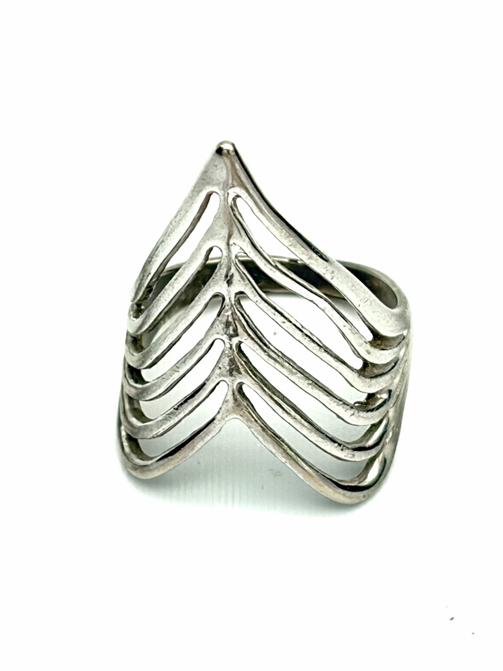 Vintage Aurora Jewelry Co. 18K Gold HGE Retro Openwork Chevron Statement Ring
